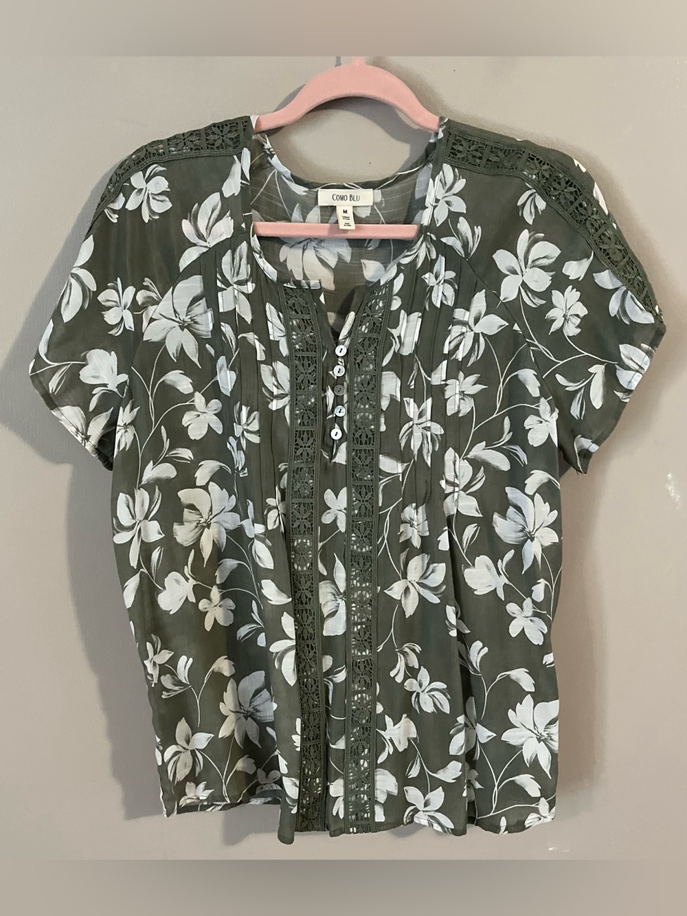 $6❤️Bundled Como Blue Blouse